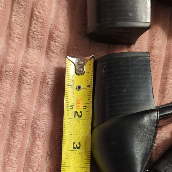 Michael Kors Black Sandals with Silver Logo - Picture 4 of 10